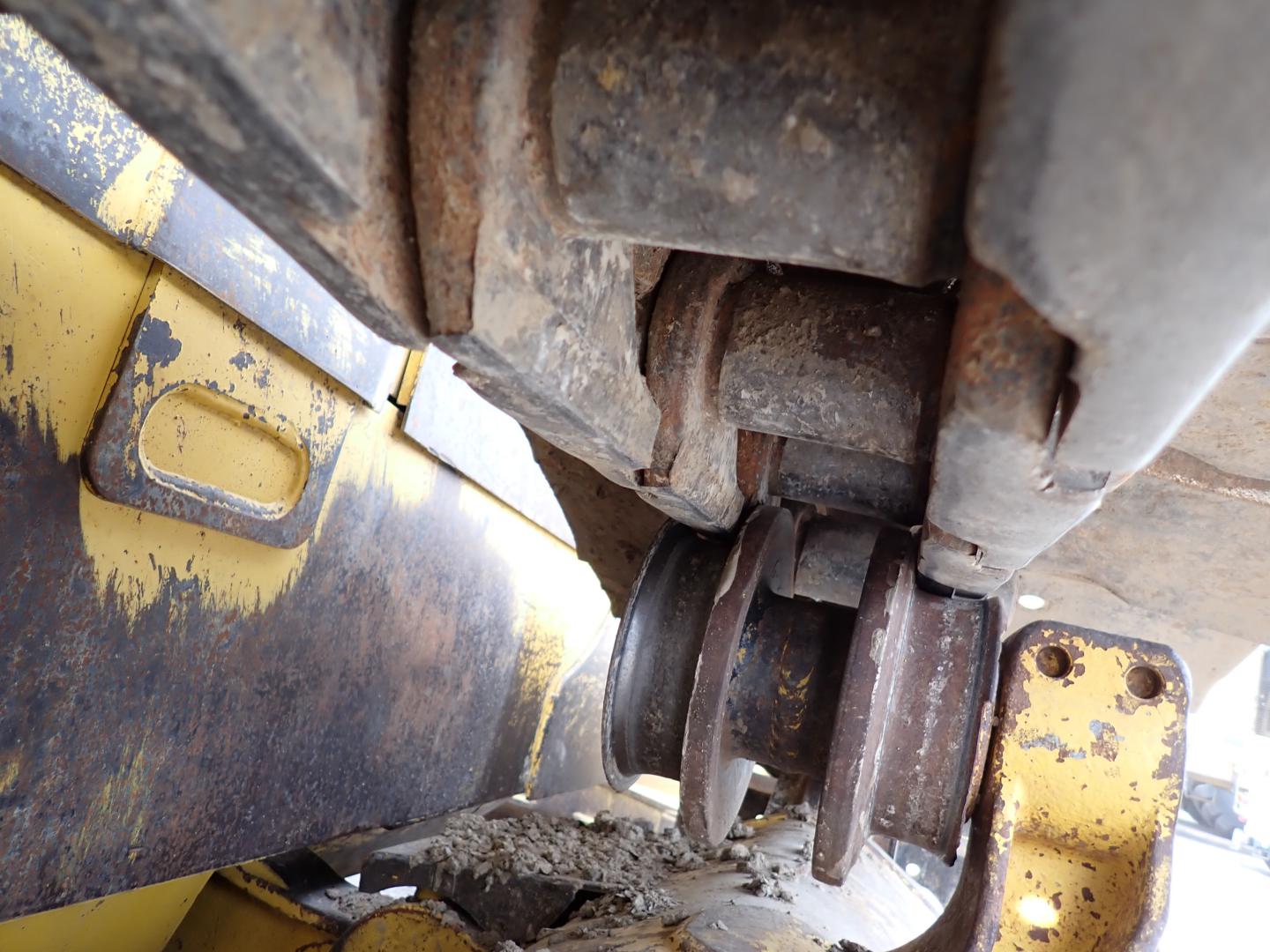 ./imagenes/INVOICE/2019/16571/TOPADOR FRONTAL KOMATSU_D65EX (20).JPG